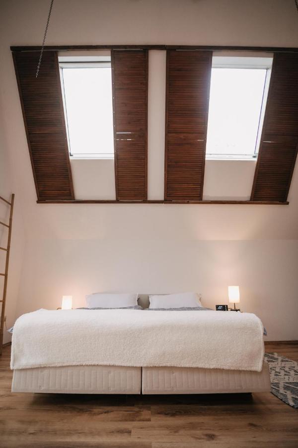 Eigenes Maisonettehaus In Idyllischer Lage Mit Balkon, Nahe Messe, 24H Self-Check In, Gratis Parken شفاباخ المظهر الخارجي الصورة