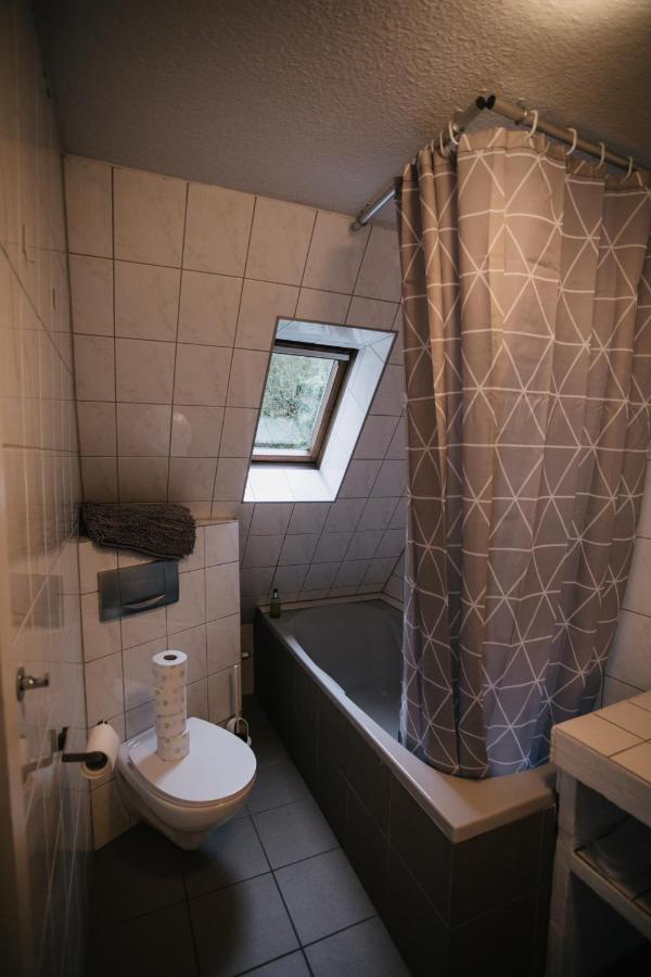 Eigenes Maisonettehaus In Idyllischer Lage Mit Balkon, Nahe Messe, 24H Self-Check In, Gratis Parken شفاباخ المظهر الخارجي الصورة
