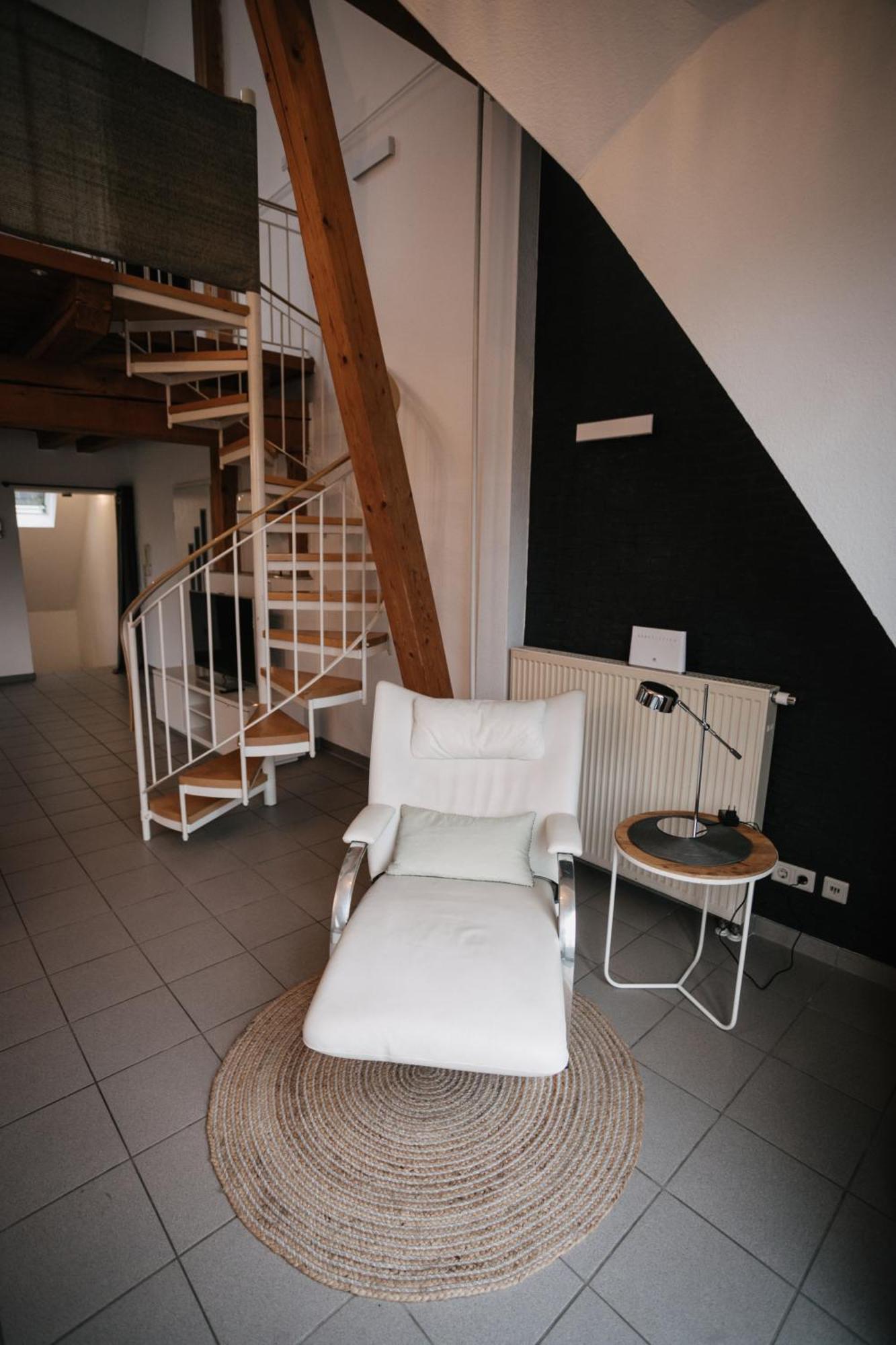 Eigenes Maisonettehaus In Idyllischer Lage Mit Balkon, Nahe Messe, 24H Self-Check In, Gratis Parken شفاباخ المظهر الخارجي الصورة