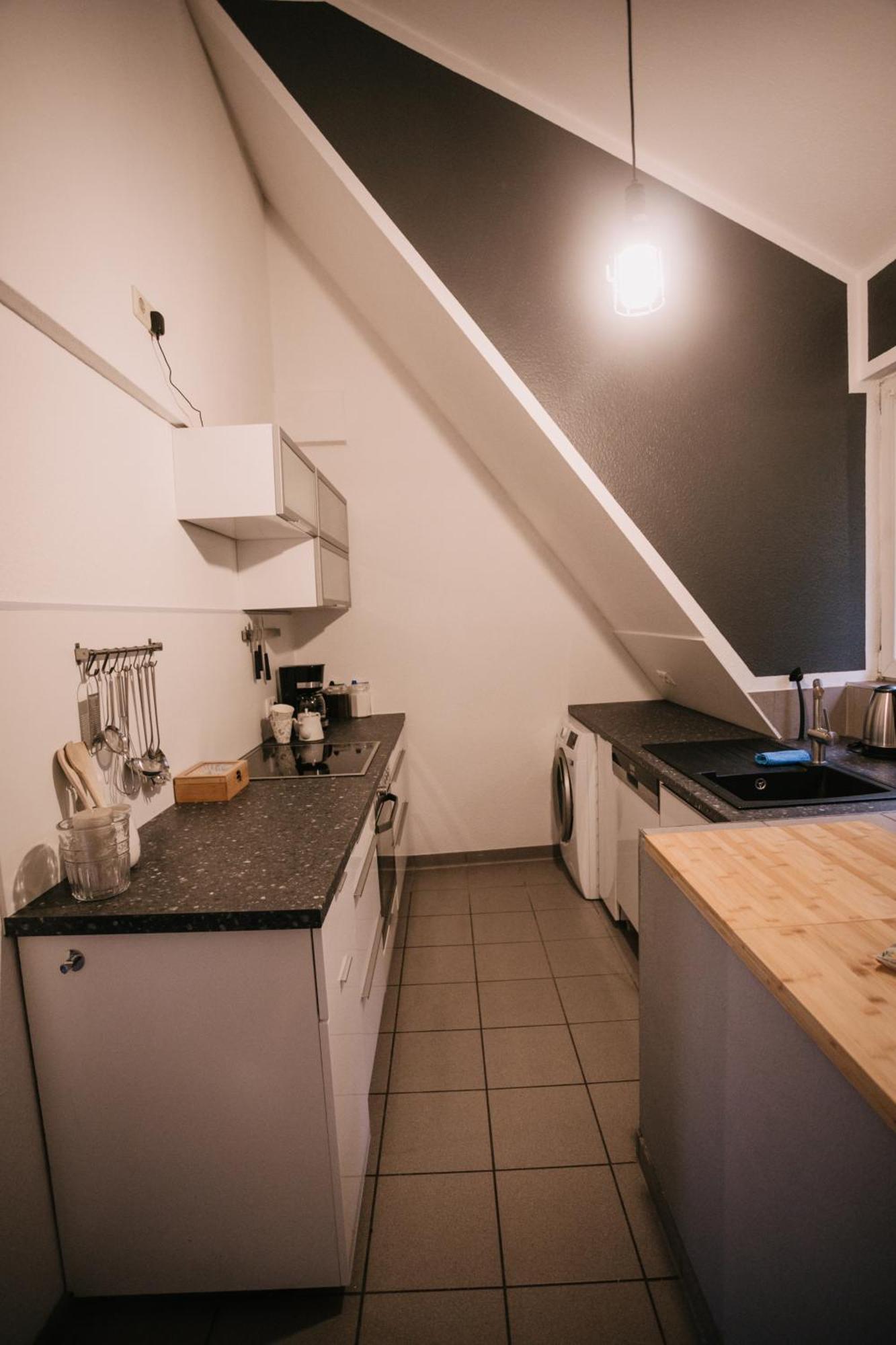 Eigenes Maisonettehaus In Idyllischer Lage Mit Balkon, Nahe Messe, 24H Self-Check In, Gratis Parken شفاباخ المظهر الخارجي الصورة