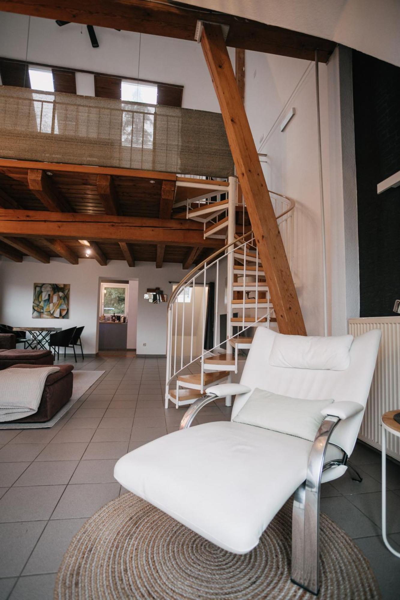 Eigenes Maisonettehaus In Idyllischer Lage Mit Balkon, Nahe Messe, 24H Self-Check In, Gratis Parken شفاباخ المظهر الخارجي الصورة